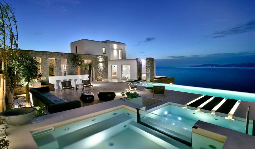 Bespoke Bliss: Mykonos Villa Rentals Tailored to Perfection